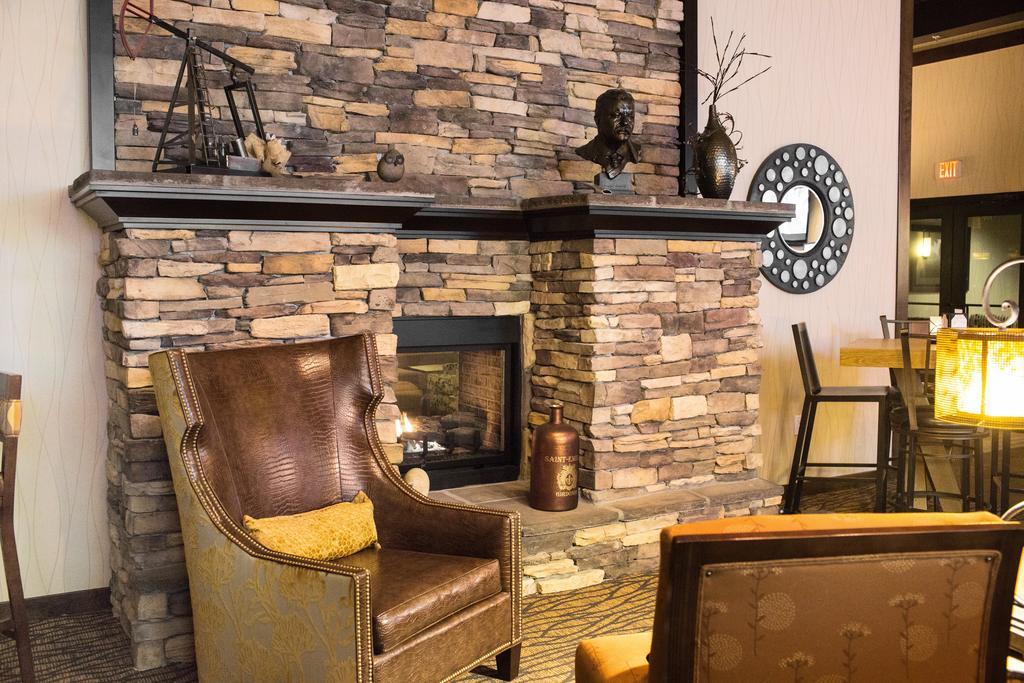 Teddy'S Residential Suites Watford City Экстерьер фото