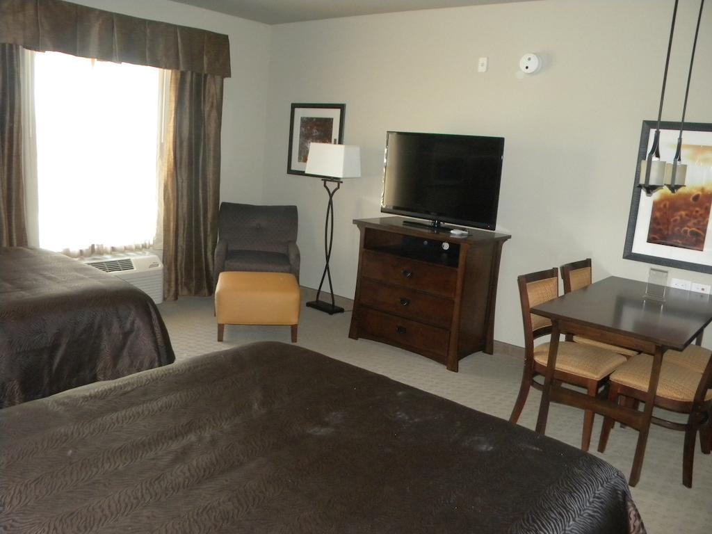 Teddy'S Residential Suites Watford City Экстерьер фото