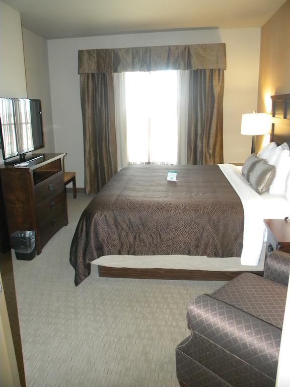 Teddy'S Residential Suites Watford City Экстерьер фото