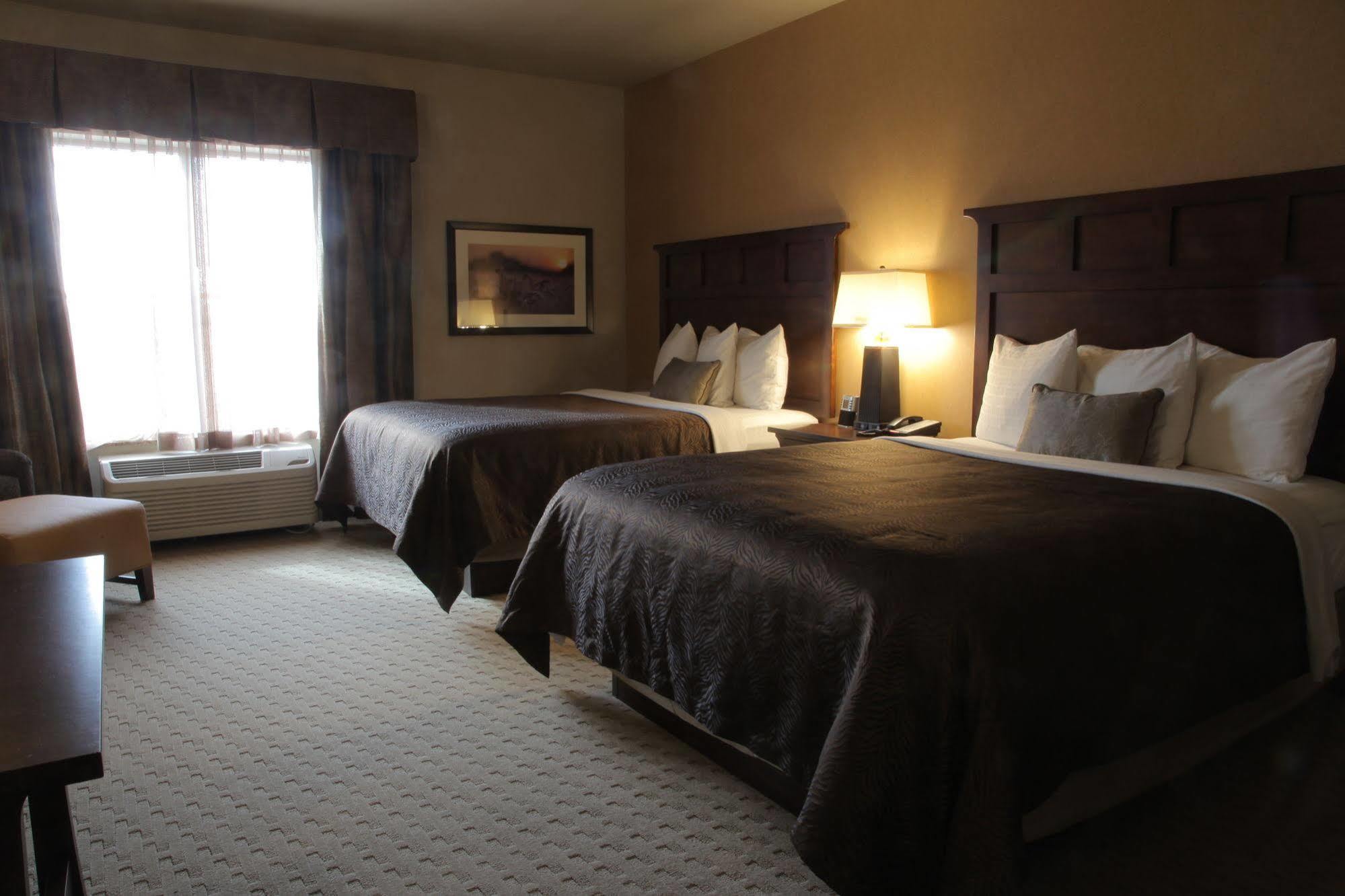 Teddy'S Residential Suites Watford City Экстерьер фото